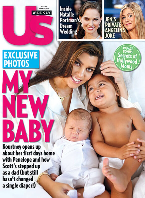 Kourtney Kardashian présente sa fille Penelope avec son fils Mason en couverture du magazine "Us Weekly". Août 2012.