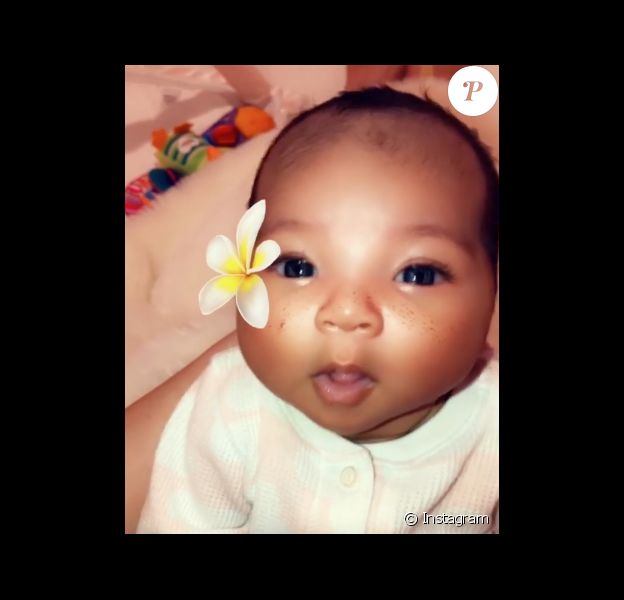 Première photo de True Thompson, fille de Khloé Kardashian et Tristan Thompson, publiée par sa mère sur Instagram. Mai 2018.