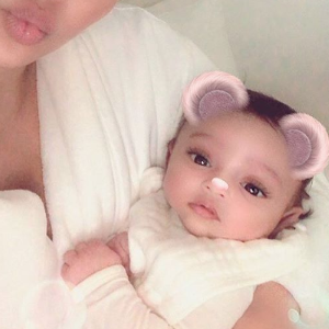 Kim Kardashian présente sa fille Chicago sur Instagram. Février 2018.