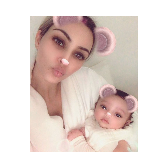 Kim Kardashian présente sa fille Chicago sur Instagram. Février 2018.