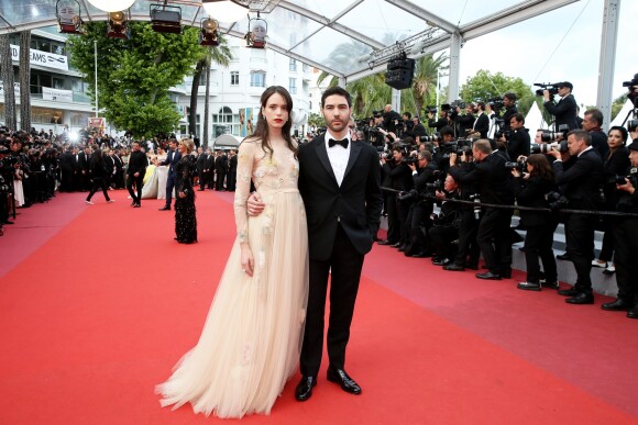 Stacy Martin (Robe Dior) et Tahar Rahim - Montée des marches du film « Le Grand Bain » lors du 71ème Festival International du Film de Cannes. Le 13 mai 2018 © Borde-Jacovides-Moreau/Bestimage