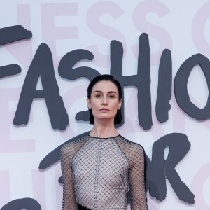 Erin O'Connor lors du photocall du défilé de mode "Fashion For Relief" lors du Festival International du Film de Cannes, France, le 13 mai 2018. © Cyril Moreau/Bestimage