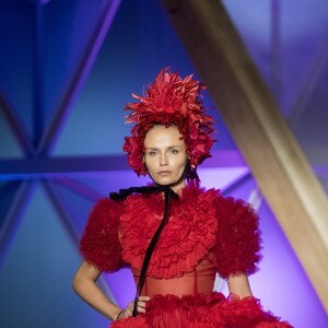 Natasha Poly lors du défilé de mode "Fashion For Relief" lors du Festival International du Film de Cannes, France, le 13 mai 2018 © Cyril Moreau/Bestimage