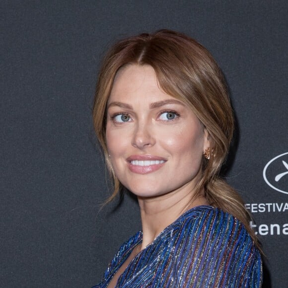 Caroline Receveur enceinte - Photocall de la soirée Orange sur la plage de l'hôtel Majestic lors du 71ème Festival International de Cannes le 12 mai 2018. © Moreau-Borde-Jacovides/Bestimage