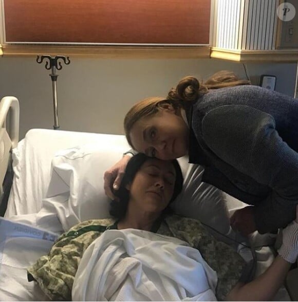 Shannen Doherty à l'hôpital avec sa maman, Rosa. Instagram, le 13 mai 2018.