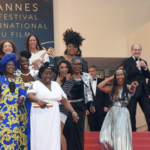 Khadja Nin, le collectif des 16 actrices "Noire n'est pas mon métier" : Nadege Beausson-Diagne, Mata Gabin, Maïmouna Gueye, Eye Haïdara, Rachel Khan, Aïssa Maïga, Sara Martins, Marie-Philomène NGA, Sabine Pakora, Firmine Richard, Sonia Rolland, Magaajyia Silberfeld, Shirley Souagnon, Assa Sylla, Karidja Touré, France Zobda (Habillées en Balmain) - Montée des marches du film " Burning " lors du 71ème Festival International du Film de Cannes. Le 16 mai 2018 © Giancarlo Gorassini / Bestimage