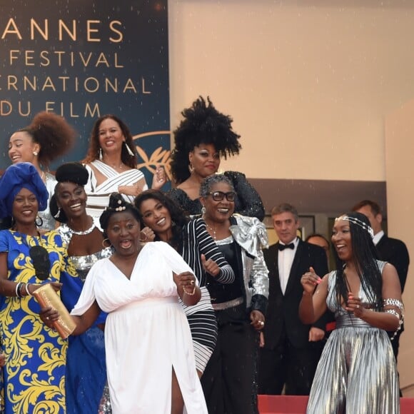 Khadja Nin, le collectif des 16 actrices "Noire n'est pas mon métier" : Nadege Beausson-Diagne, Mata Gabin, Maïmouna Gueye, Eye Haïdara, Rachel Khan, Aïssa Maïga, Sara Martins, Marie-Philomène NGA, Sabine Pakora, Firmine Richard, Sonia Rolland, Magaajyia Silberfeld, Shirley Souagnon, Assa Sylla, Karidja Touré, France Zobda (Habillées en Balmain) - Montée des marches du film " Burning " lors du 71ème Festival International du Film de Cannes. Le 16 mai 2018 © Giancarlo Gorassini / Bestimage