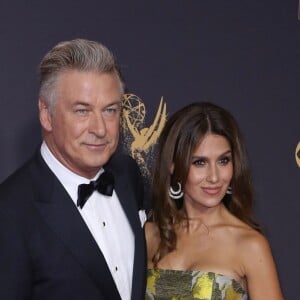 Alec Baldwin et sa femme Hilaria Baldwin - 69e cérémonie des Emmy Awards au Théâtre Microsoft à Los Angeles. Le 17 septembre 2017.