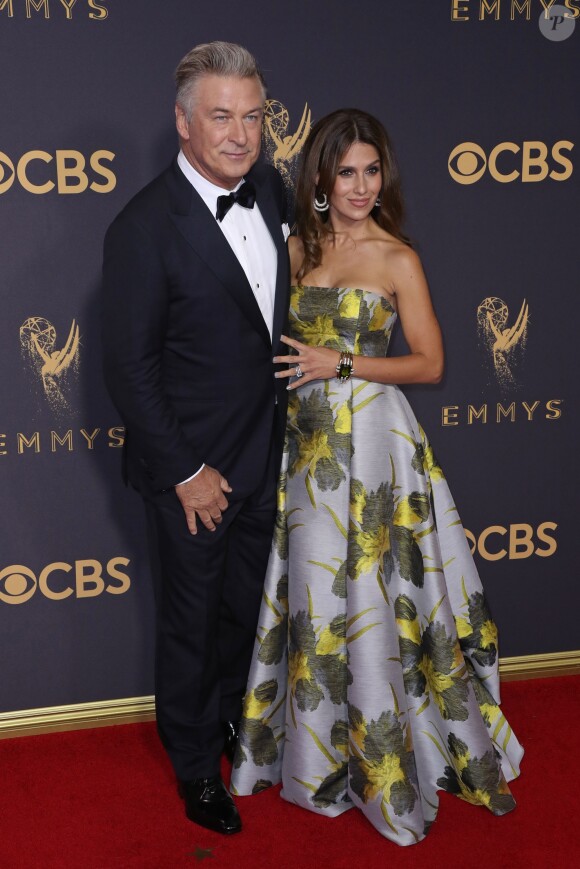 Alec Baldwin et sa femme Hilaria Baldwin - 69e cérémonie des Emmy Awards au Théâtre Microsoft à Los Angeles. Le 17 septembre 2017.