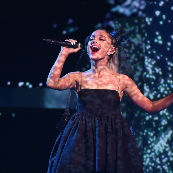 Ariana Grande lors de la cérémonie des Billboard Music Awards au MGM Grand Garden Arena de Las Vegas le 20 mai 2018