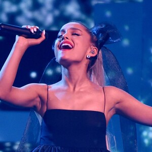 Ariana Grande lors de la cérémonie des Billboard Music Awards au MGM Grand Garden Arena de Las Vegas le 20 mai 2018