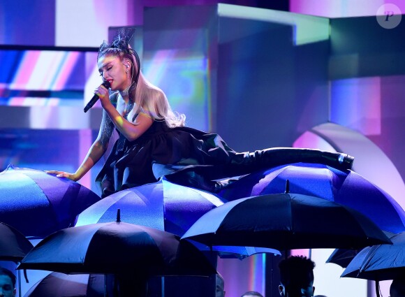 Ariana Grande lors de la cérémonie des Billboard Music Awards au MGM Grand Garden Arena de Las Vegas le 20 mai 2018
