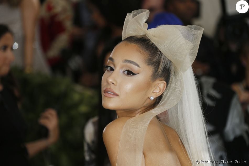 Ariana Grande Au Met Gala Met Ball Costume Institute Benefit 2018 Célébrant Louverture De L 9792