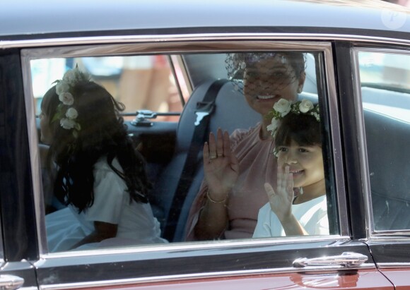 Benita Litt et ses filles Remy Litt et Rylan Litt arrivant à la chapelle St George pour le mariage du prince Harry et de Meghan Markle le 19 mai 2018, à Windsor.