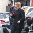 Exclusif - Adele est allée faire du shopping avec ses assistantes à Los Angeles, le 22 mai 2018.