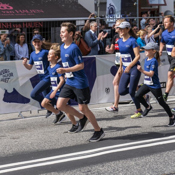 La princesse Mary de Danemark et ses enfants le prince Christian, la princesse Isabella, le prince Vincent et la princesse Josephine ont couru la Royal Run organisée pour les 50 ans du prince Frederik, à Copenhague/Frederiksberg, le 21 mai 2018.