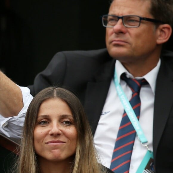 Amir Haddad et sa femme Lital en tribune lors des internationaux de tennis de Roland-Garros le 28 mai 2018. © Dominique Jacovides / Cyril Moreau / Bestimage