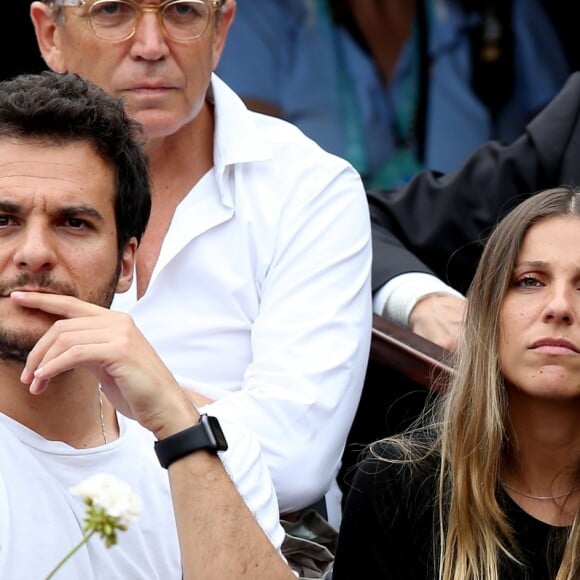 Amir Haddad et sa femme Lital en tribune lors des internationaux de tennis de Roland-Garros le 28 mai 2018. © Dominique Jacovides / Cyril Moreau / Bestimage