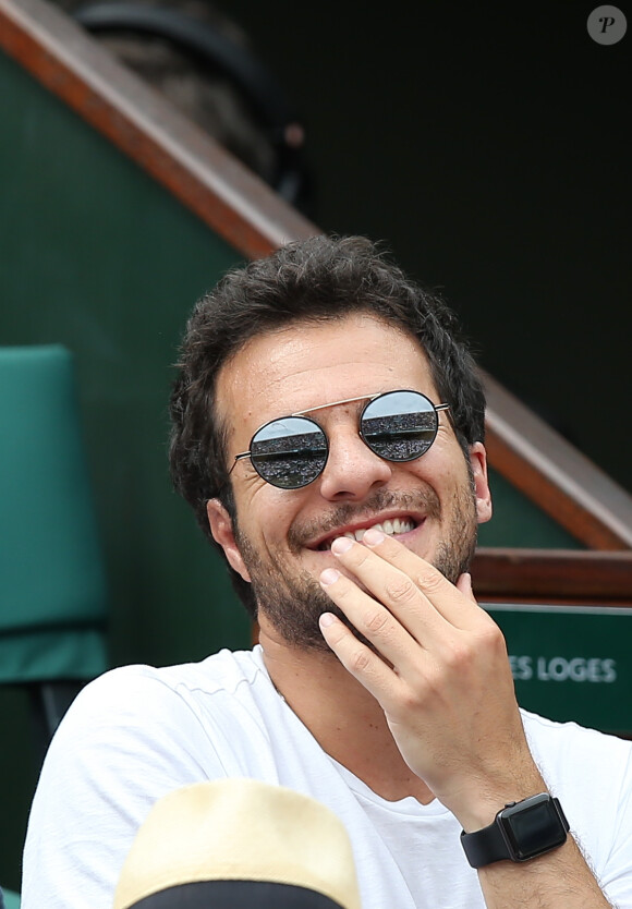 Amir Haddad et sa femme Lital en tribune lors des internationaux de tennis de Roland-Garros le 28 mai 2018. © Dominique Jacovides / Cyril Moreau / Bestimage