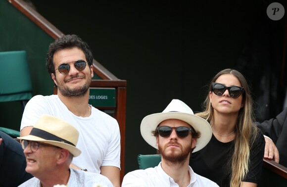 Amir Haddad et sa femme Lital en tribune lors des internationaux de tennis de Roland-Garros le 28 mai 2018. © Dominique Jacovides / Cyril Moreau / Bestimage