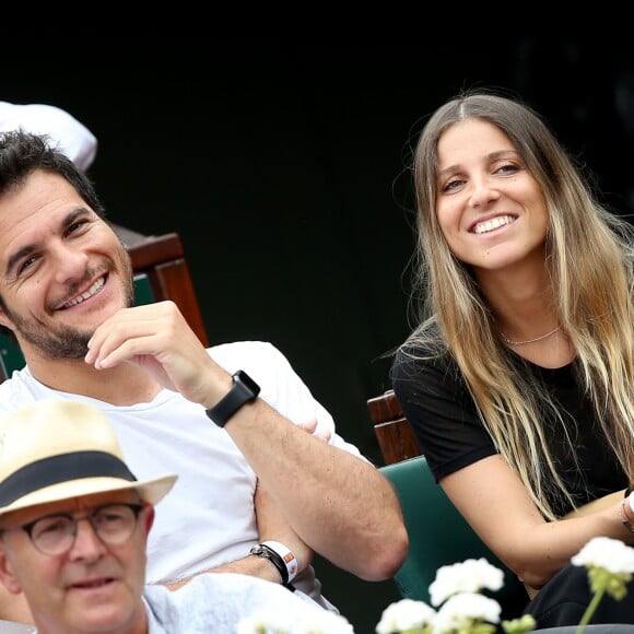 Amir Haddad et sa femme Lital en tribune lors des internationaux de tennis de Roland-Garros le 28 mai 2018. © Dominique Jacovides / Cyril Moreau / Bestimage