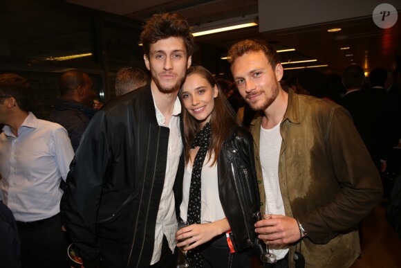 Exclusif - Jean-Baptiste Maunier, Roby Schinasi et sa compagne Maja Simonsen au match de football France-Irlande dans le salon Orange au Stade de France à St-Denis, France, le 28 mai 2018.