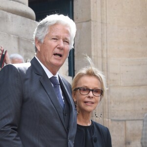 Pierre Dhostel (fils de Pierre Bellemare) et sa femme Carole Bellemare - Obsèques de Pierre Bellemare à l'église Saint-Roch de Paris, France, le 31 mai 2018.