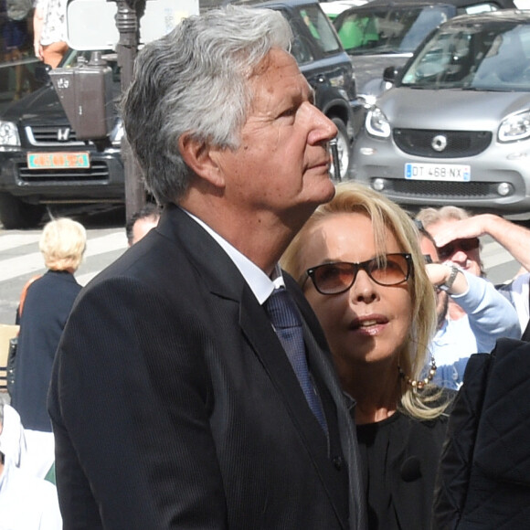 Pierre Dhostel (fils de Pierre Bellemare) et sa femme Carole Bellemare - Obsèques de Pierre Bellemare à l'église Saint-Roch de Paris, France, le 31 mai 2018.