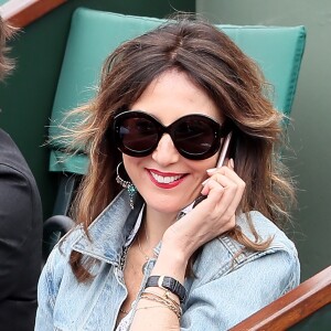 Elsa Zylberstein - People dans les tribunes lors des Internationaux de France de Tennis de Roland-Garros à Paris le 1er juin 2018.