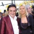 DICK RIVERS ET SA FEMME - 58 EME FESTIVAL DE CANNES 2005 - MONTEE DES MARCHES DU FILM "STAR WARS III, LA REVANCHE DES SITH" DE GEORGE LUCAS15/05/2005 - CANNES