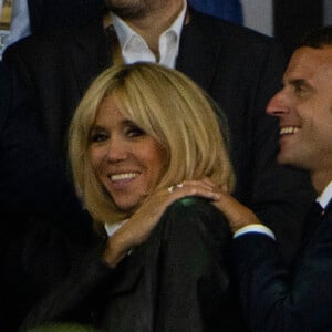 Le Président de la République Emmanuel Macron et sa femme la Première Dame Brigitte Macron (Trogneux) au concert de Mika après la finale du Top 14 français entre Montpellier et Castres au Stade de France à Paris, le 2 juin 2018. Le couple présidentiel est ensuite allé féliciter Mika dans les loges. © Pierre Perusseau/Bestimage