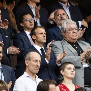 Le Président de la République Emmanuel Macron a été rejoint par sa femme la Première Dame Brigitte Macron (Trogneux) lors de la finale du Top 14 français entre Montpellier et Castres au Stade de France à Paris, le 2 juin 2018. © Pierre Perusseau/Bestimage