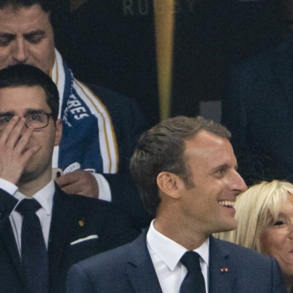 Le Président de la République Emmanuel Macron a été rejoint par sa femme la Première Dame Brigitte Macron (Trogneux) lors de la finale du Top 14 français entre Montpellier et Castres au Stade de France à Paris, le 2 juin 2018. © Pierre Perusseau/Bestimage