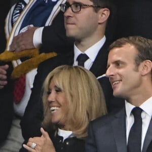 Le Président de la République Emmanuel Macron a été rejoint par sa femme la Première Dame Brigitte Macron (Trogneux) lors de la finale du Top 14 français entre Montpellier et Castres au Stade de France à Paris, le 2 juin 2018. © Pierre Perusseau/Bestimage