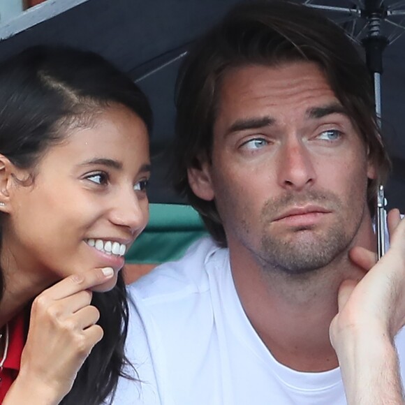 Camille Lacourt et Hajiba Fahmy - People dans les tribunes lors des internationaux de tennis de Roland Garros à Paris le 4 juin 2018.