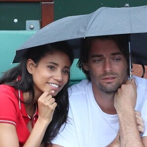 Camille Lacourt et Hajiba Fahmy - People dans les tribunes lors des internationaux de tennis de Roland Garros à Paris le 4 juin 2018.