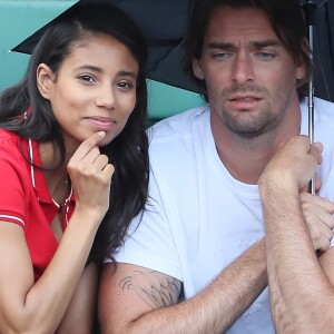 Camille Lacourt et Hajiba Fahmy - People dans les tribunes lors des internationaux de tennis de Roland Garros à Paris le 4 juin 2018.