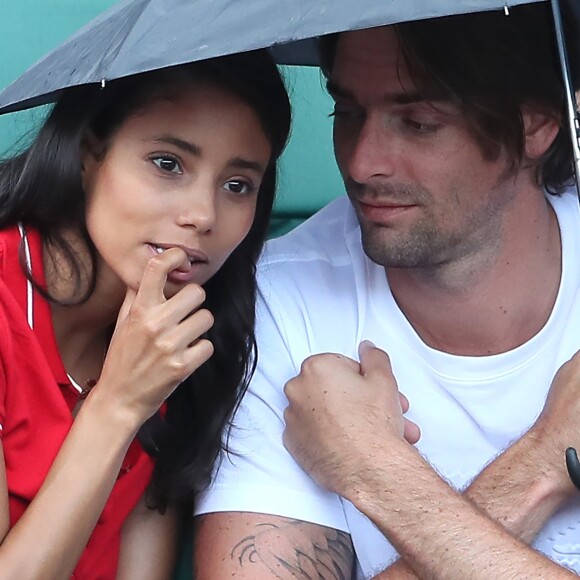 Camille Lacourt et Hajiba Fahmy - People dans les tribunes lors des internationaux de tennis de Roland Garros à Paris le 4 juin 2018.