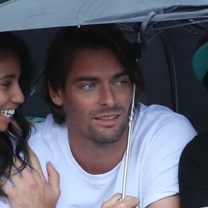 Camille Lacourt et Hajiba Fahmy - People dans les tribunes lors des internationaux de tennis de Roland Garros à Paris le 4 juin 2018.