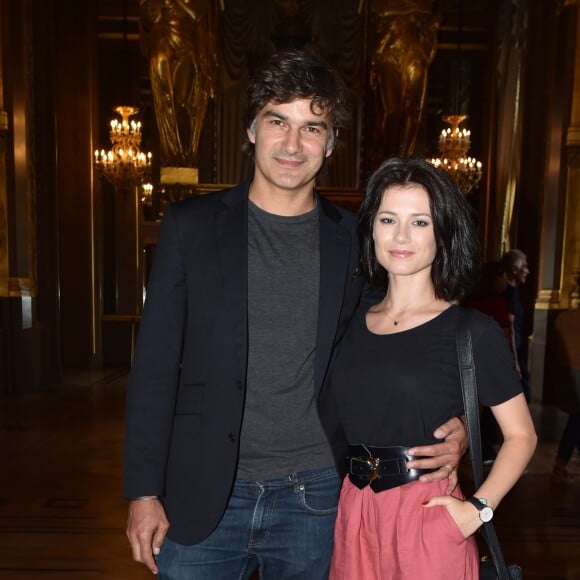 François Vincentelli et sa compagne Alice Dufour - Les célébrités à la première de l'escape game grandeur nature "Inside Opéra" au Palais Garnier à Paris, France, le 4 juin 2018. Le Palais Garnier accueille pour la première fois un concept inédit jamais proposé au public. INSIDE OPERA, un jeu grandeur nature entre escape game et parcours immersif sur les traces du Fantôme de l'Opéra. Le but du jeu ? Tenter de résoudre la malédiction du Fantôme de l'Opéra et le libérer à jamais en déchiffrant une série d'énigmes au sein du Palais Garnier avec la participation des différents comédiens en costume d'époque qui animent ce jeu. © Veeren/Bestimage