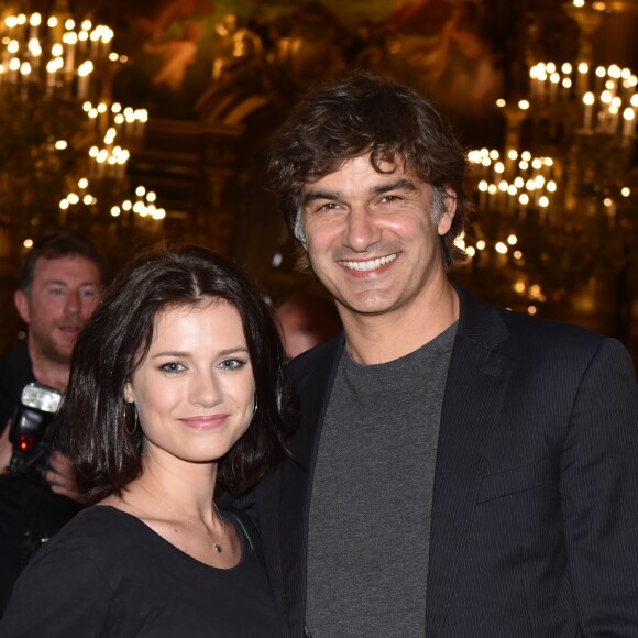François Vincentelli et sa compagne Alice Dufour - Les célébrités à la première de l'escape game grandeur nature "Inside Opéra" au Palais Garnier à Paris, France, le 4 juin 2018. Le Palais Garnier accueille pour la première fois un concept inédit jamais proposé au public. INSIDE OPERA, un jeu grandeur nature entre escape game et parcours immersif sur les traces du Fantôme de l'Opéra. Le but du jeu ? Tenter de résoudre la malédiction du Fantôme de l'Opéra et le libérer à jamais en déchiffrant une série d'énigmes au sein du Palais Garnier avec la participation des différents comédiens en costume d'époque qui animent ce jeu. © Veeren/Bestimage