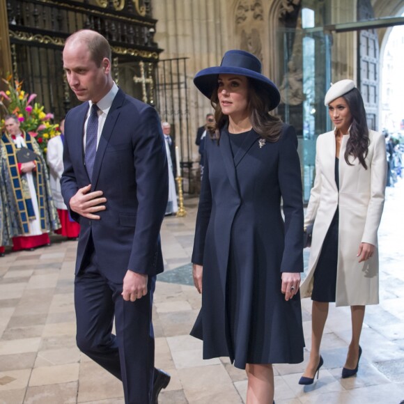 Le prince William, la duchesse Catherine de Cambridge (enceinte du prince Louis), la duchesse Meghan de Sussex (Meghan Markle) et le prince Harry réunis le 12 mars 2018 à Londres lors de la cérémonie du Commonwealth Day en l'abbaye Westminster.