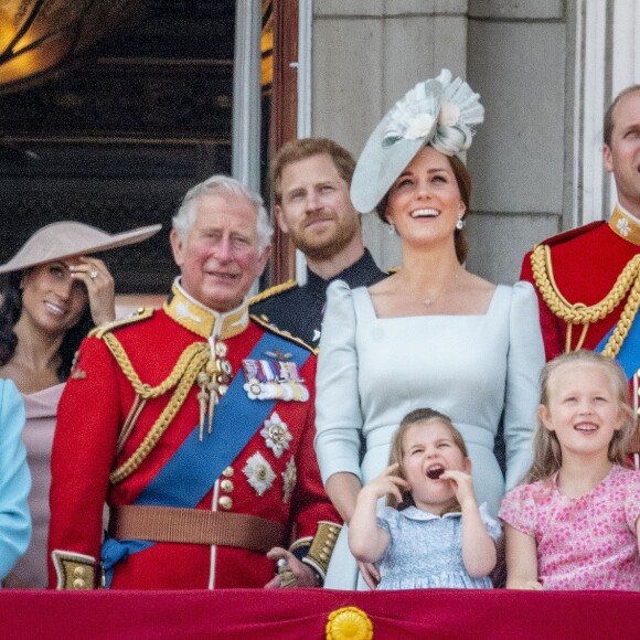 La reine Elisabeth II d'Angleterre, Meghan Markle, duchesse de Sussex, le prince Charles, le prince Harry, duc de Sussex, Catherine Herzogin von Cambridge, le prince William, La princesse Charlotte, le prince George, Savannah Phillips - Les membres de la famille royale britannique lors du rassemblement militaire "Trooping the Colour" (le "salut aux couleurs"), célébrant l'anniversaire officiel du souverain britannique. Cette parade a lieu à Horse Guards Parade, chaque année au cours du deuxième samedi du mois de juin.