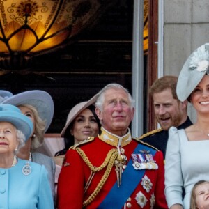 Le prince Andrew, La reine Elisabeth II d'Angleterre, Kate Catherine Middleton, duchesse de Cambridge, le prince William, duc de Cambridge, la princesse Charlotte, Savannah Phillips, le prince George - Les membres de la famille royale britannique lors du rassemblement militaire "Trooping the Colour" (le "salut aux couleurs"), célébrant l'anniversaire officiel du souverain britannique. Cette parade a lieu à Horse Guards Parade, chaque année au cours du deuxième samedi du mois de juin. Londres, le 9 juin 2018.