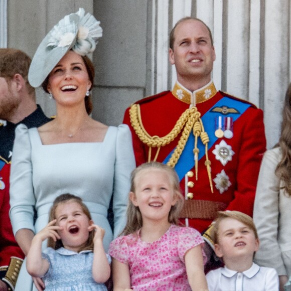 Kate Catherine Middleton, duchesse de Cambridge, le prince William, duc de Cambridge, la princesse Charlotte, Savannah Phillips, le prince George - Les membres de la famille royale britannique lors du rassemblement militaire "Trooping the Colour" (le "salut aux couleurs"), célébrant l'anniversaire officiel du souverain britannique. Cette parade a lieu à Horse Guards Parade, chaque année au cours du deuxième samedi du mois de juin. Londres, le 9 juin 2018.