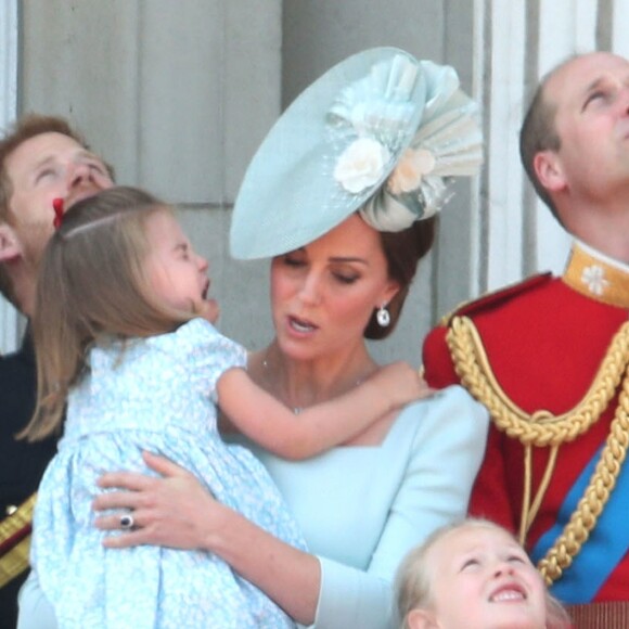 Meghan Markle, duchesse de Sussex, le prince Harry, duc de Sussex, Kate Catherine Middleton, duchesse de Cambridge, le prince William, duc de Cambridge, la princesse Charlotte, Savannah Phillips, le prince George - Les membres de la famille royale britannique lors du rassemblement militaire "Trooping the Colour" (le "salut aux couleurs"), célébrant l'anniversaire officiel du souverain britannique. Cette parade a lieu à Horse Guards Parade, chaque année au cours du deuxième samedi du mois de juin. Londres, le 9 juin 2018.