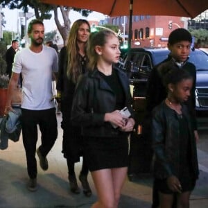 Exclusif - Heidi Klum fête son 45ème anniversaire avec son compagnon Tom Kaulitz et ses enfants Lou, Henry et Leni au restaurant Via Veneto à Santa Monica le 1er juin 2018.