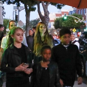Exclusif - Heidi Klum fête son 45ème anniversaire avec son compagnon Tom Kaulitz et ses enfants Lou, Henry et Leni au restaurant Via Veneto à Santa Monica le 1er juin 2018.