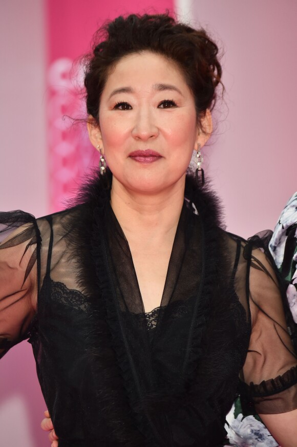 Sandra Oh durant le "Pink Carpet" des séries "Killing Eve" et "When Heroes Fly" lors du festival "Canneseries" à Cannes, le 8 avril 2018. © Bruno Bebert/Bestimage