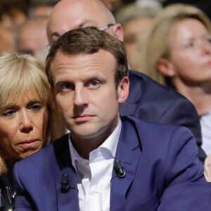 Sylvie Rocard, Emmanuel Macron et sa femme Brigitte Macron durant le premier meeting du rassemblement "En Marche" à la Mutualité à Paris, France, le 12 juillet 2016. © Stéphane Allaman/BestImage